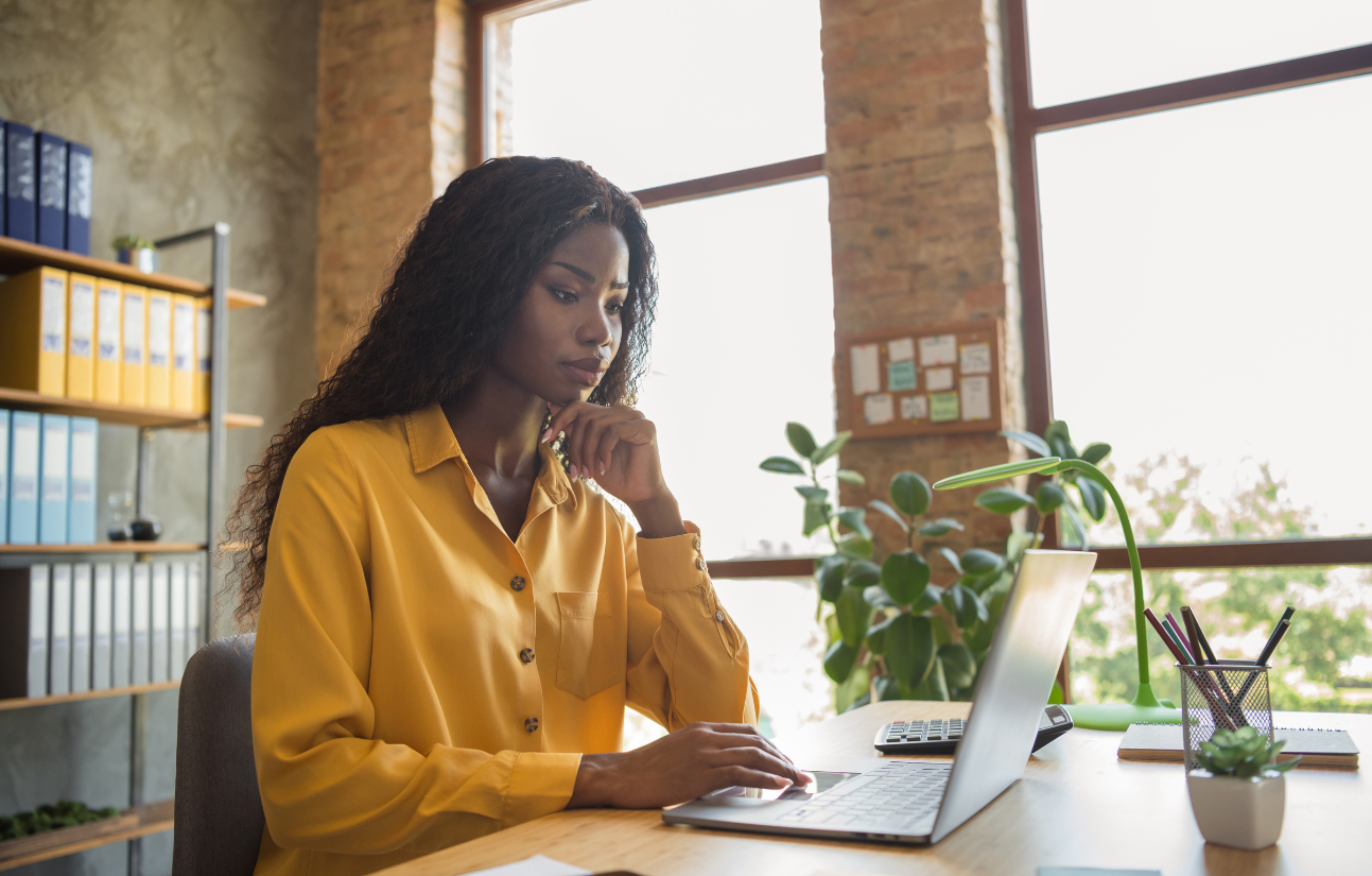 Volunteer manager using Salesforce to manage volunteers 