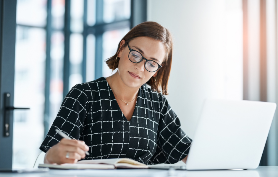 A volunteer manager writing a volunteer management software proposal 